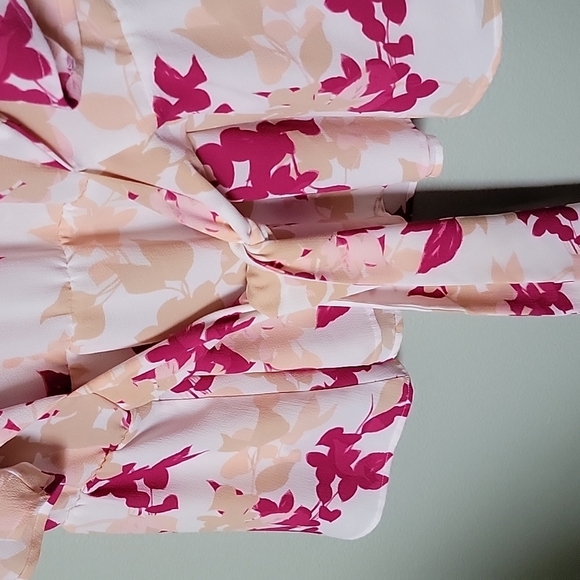 Lane Bryant Feminine Classy Short Sleeve Floral Tie Front Blouse Top NWT 34/36 - Picture 8 of 13